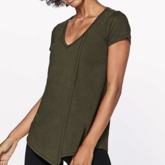Lululemon split front tee black - Picture 1 of 4